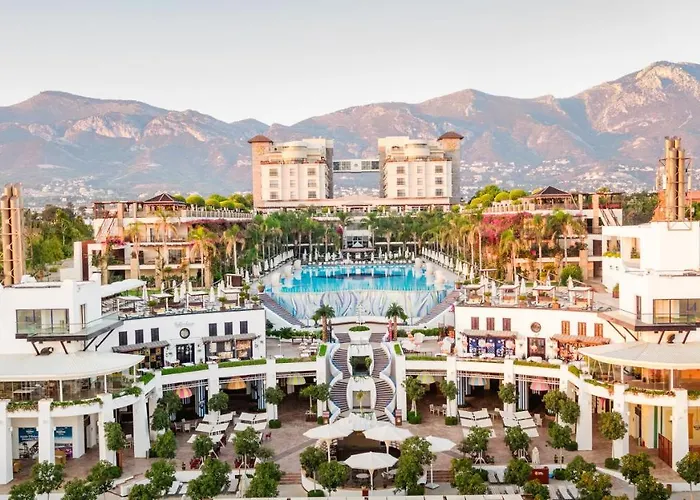 Cratos Premium Hotel Casino & Spa